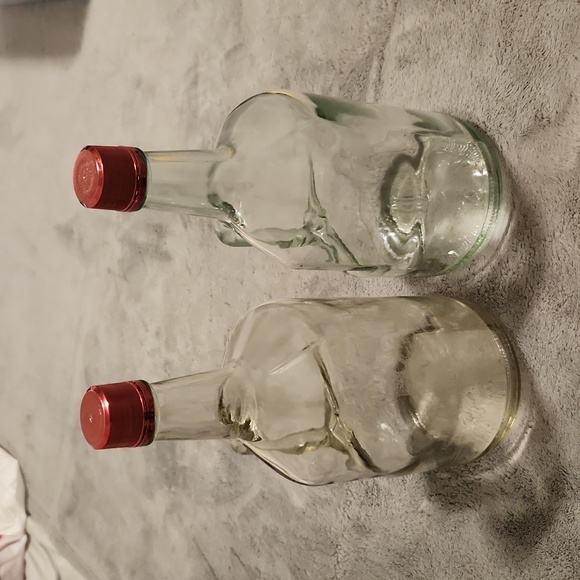 🔷️ Set of 2 Decorative Glass Jugs 1.75L - Picture 1 of 3